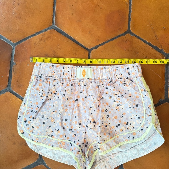 FP Movement Varsity Blues Floral Short Lined Running Athleisure Sports M - Picture 9 of 11